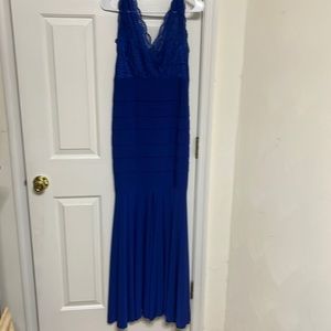 Celavie formal dress, pre owned , gently used . Color blue, size large